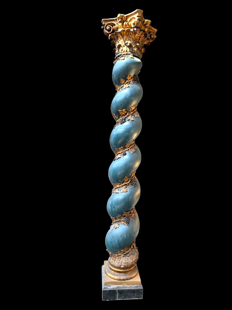 Pair Of Columns -photo-3