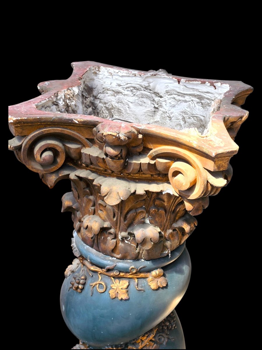 Pair Of Columns -photo-4