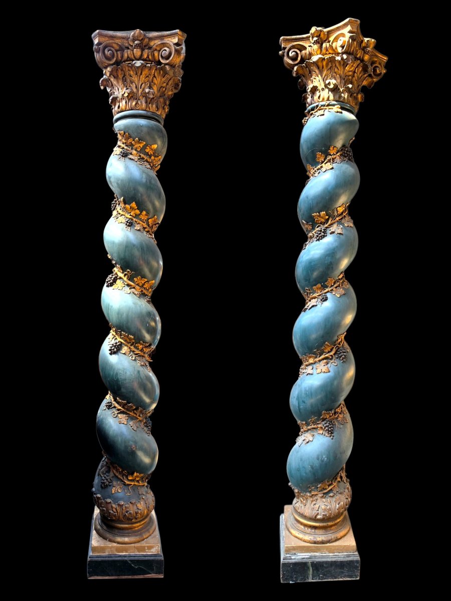 Pair Of Columns 