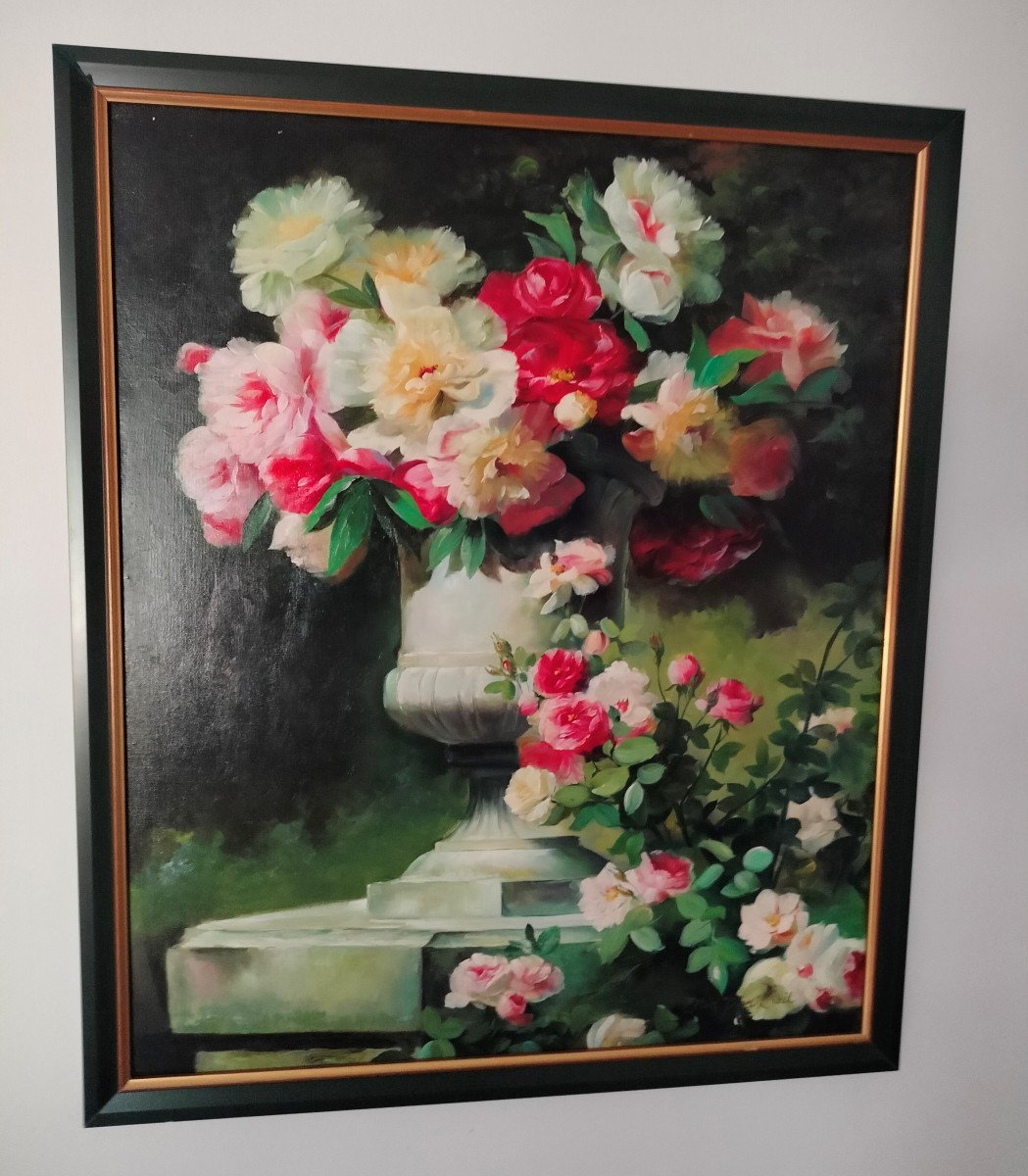 Tableau H. sur t.  ''Roses Dans Vase Medicis'' - Signé.