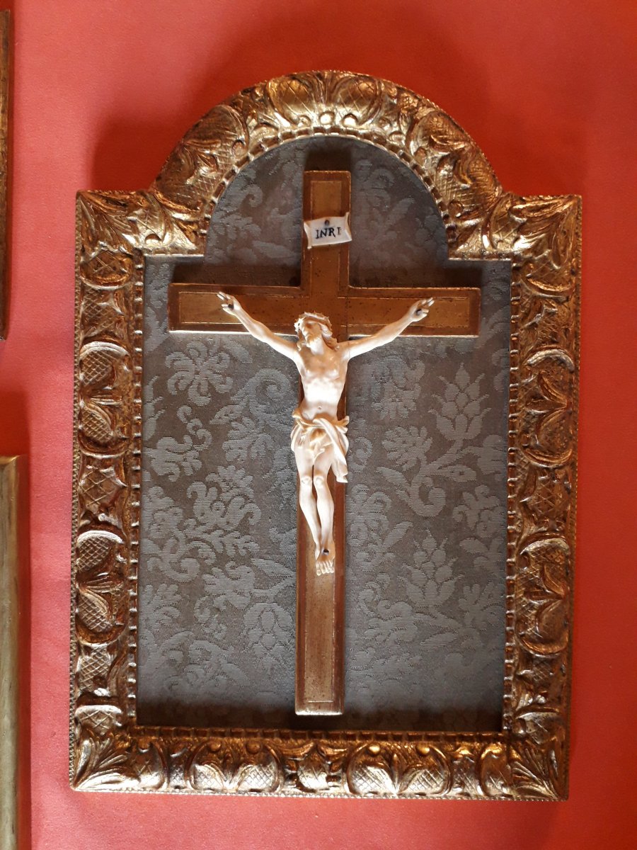 Christ On The Cross-photo-3