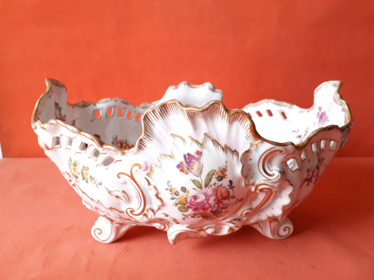 Jar  Bone China-end XIX C.