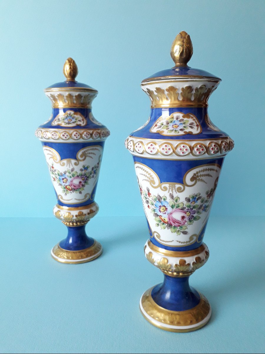 Sèvres XIX siècle - Vases en Porcelaine