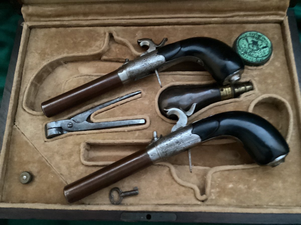 Pair Of Travel Pistols In Their Box-photo-4