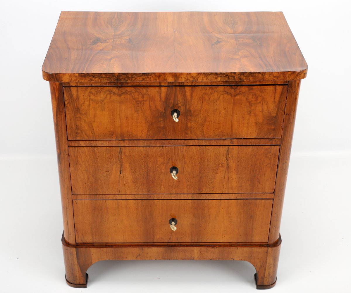 Antique Chest Of Drawers From Southern Germany, Circa 1825, Made Of Walnut Veneer-photo-3