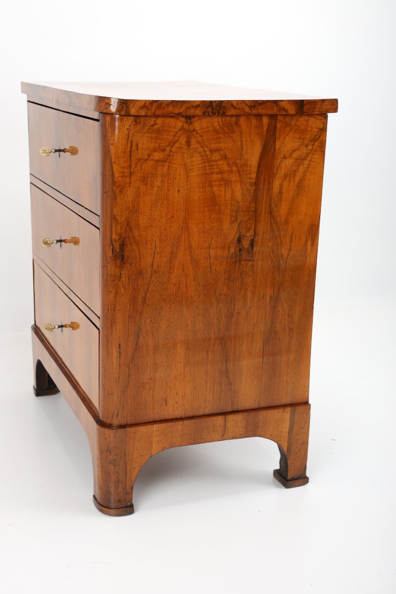 Antique Chest Of Drawers From Southern Germany, Circa 1825, Made Of Walnut Veneer-photo-7