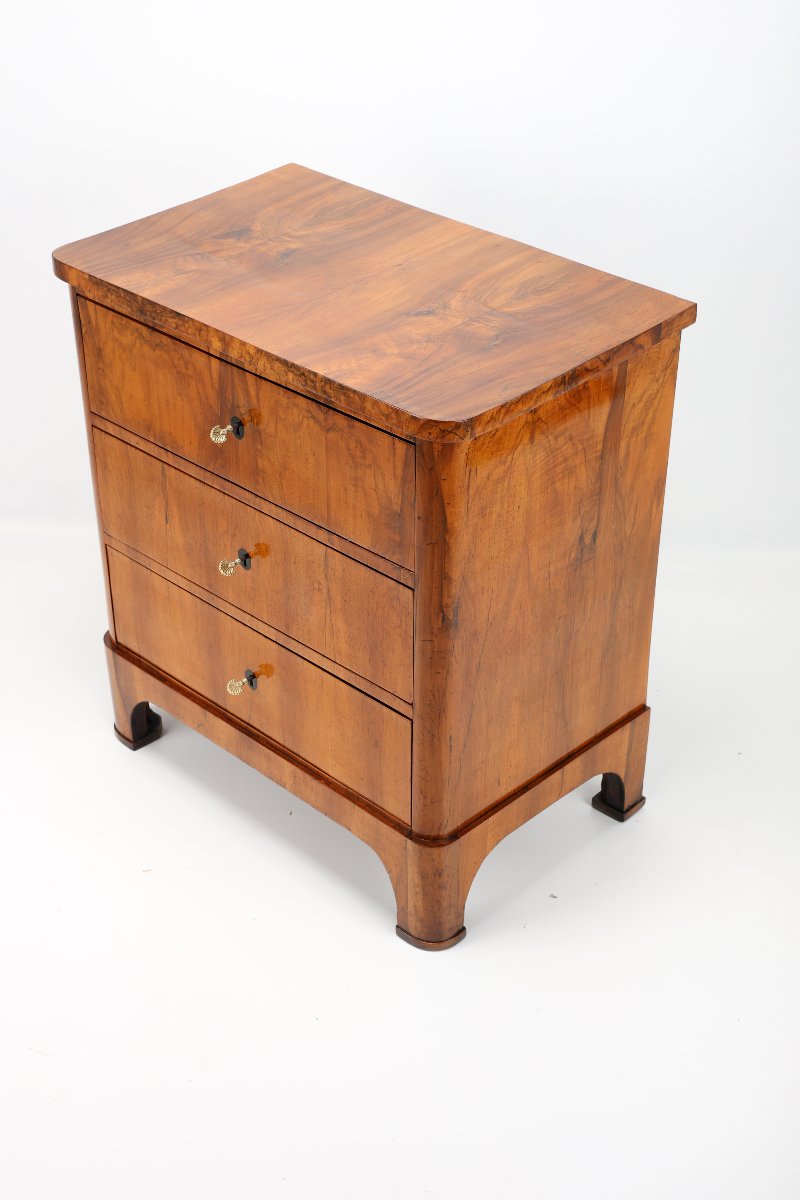 Antique Chest Of Drawers From Southern Germany, Circa 1825, Made Of Walnut Veneer-photo-8