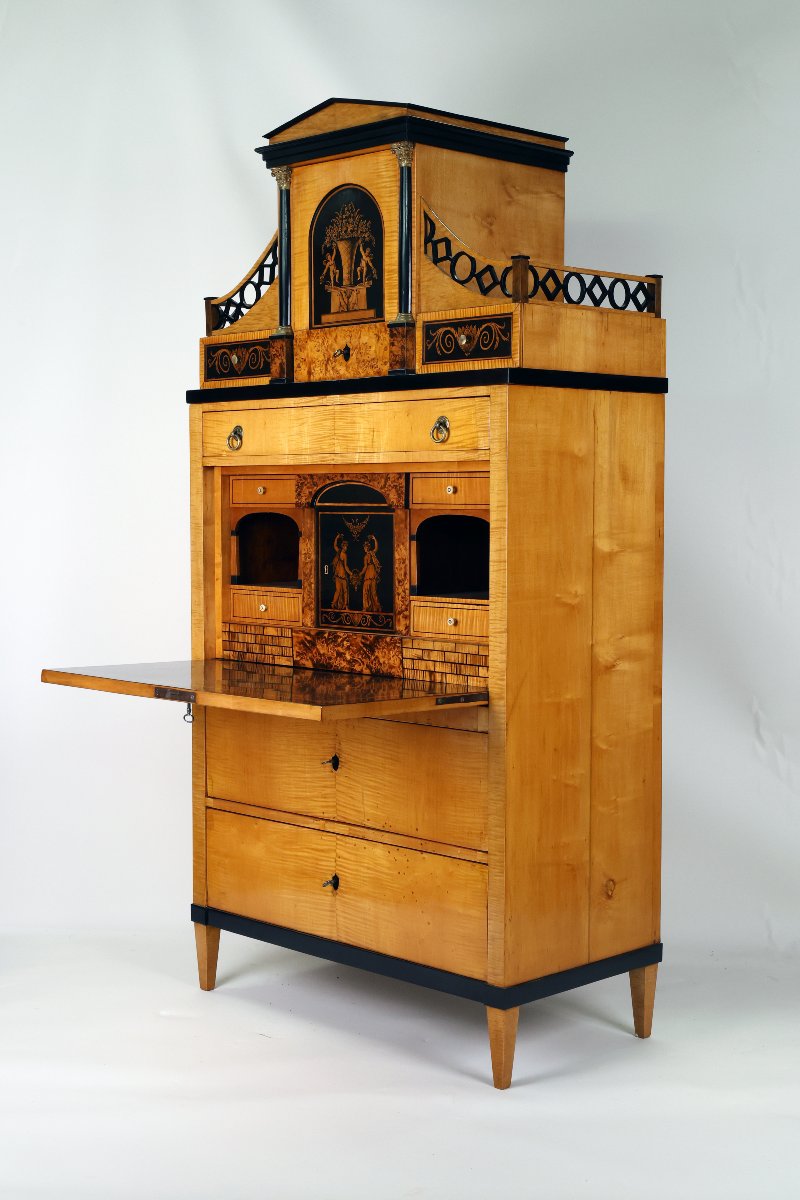 Fine Biedermeier Maple Secretaire, North Germany (braunschweig), Circa 1815