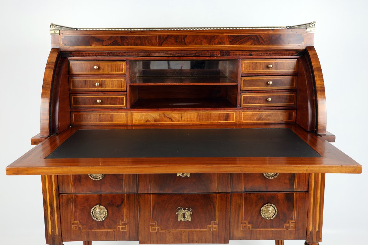 Late 18th Century Cylinder Desk With Beautiful Patina, France, Circa 1800-photo-5