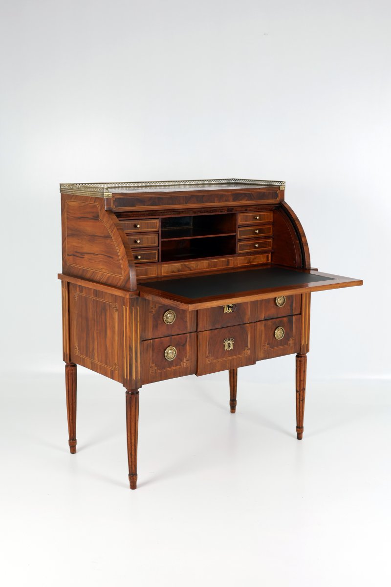 Late 18th Century Cylinder Desk With Beautiful Patina, France, Circa 1800-photo-8