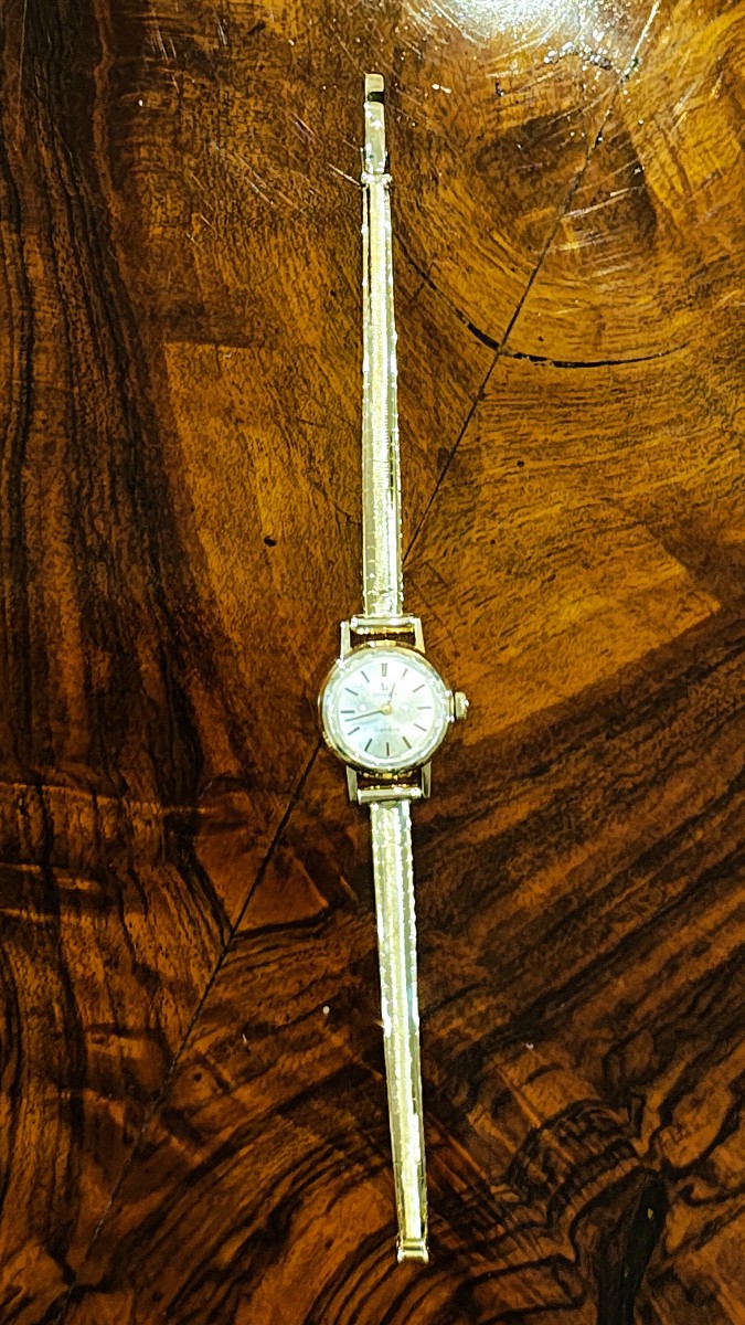 Omega Women's Watch, Geneva, 18 Carat Gold With 18 Carat Gold Bracelet-photo-2
