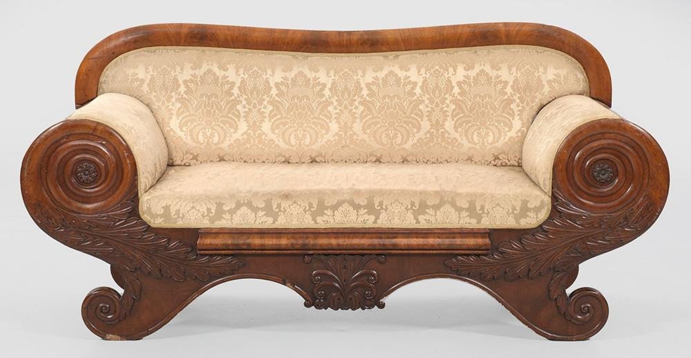 Le Canap&eacute; Biedermeier Vers 1810/30 Est Fou