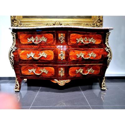 Belle Commode Sauteuse d'Epoque Louis XV Signature  Charles Chevallier (1700 -1771)