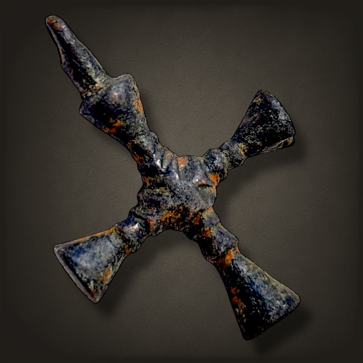 Pendentif en croix byzantine, XIe-XIIIe siècle