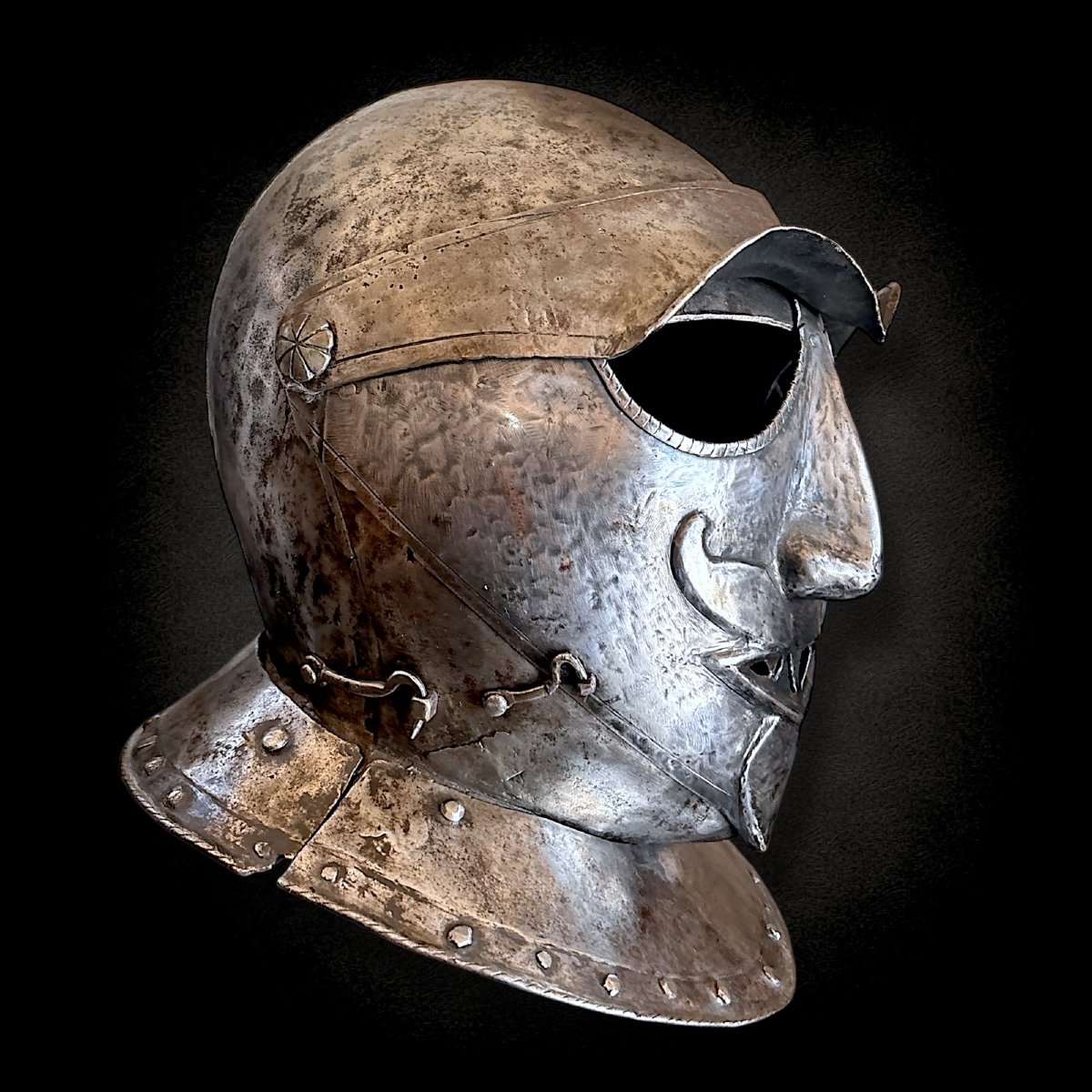 Superbe Casque Grotesque du XVIe siècle-photo-3