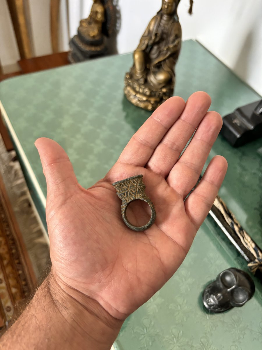 Grande Bague Chevalière Ornée d'une Pierre-photo-3