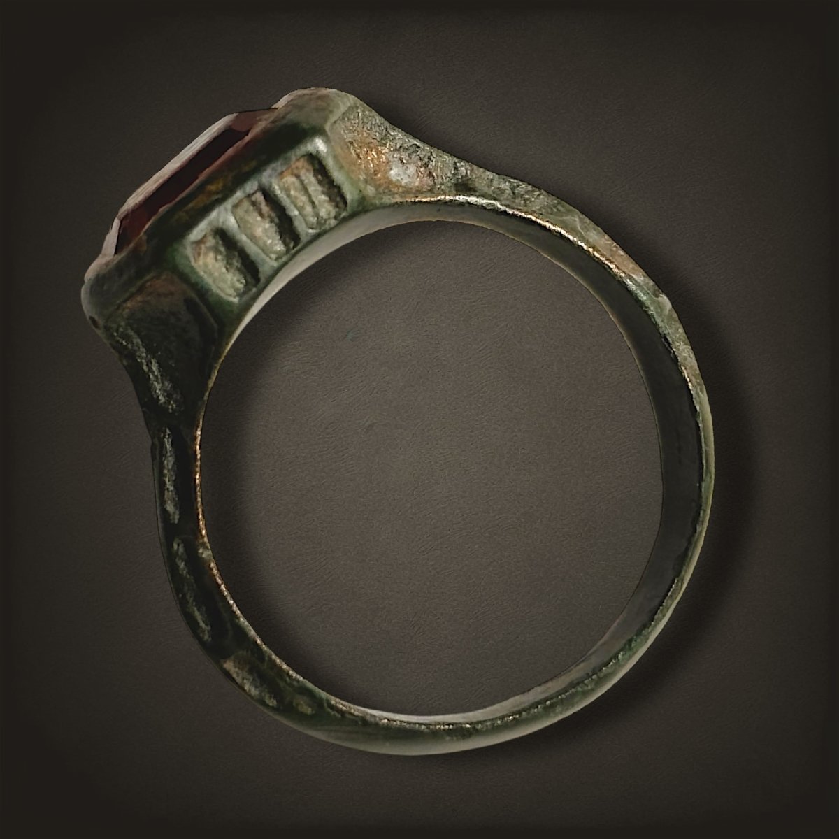 Bague Médiévale/Renaissance en Bronze-photo-4