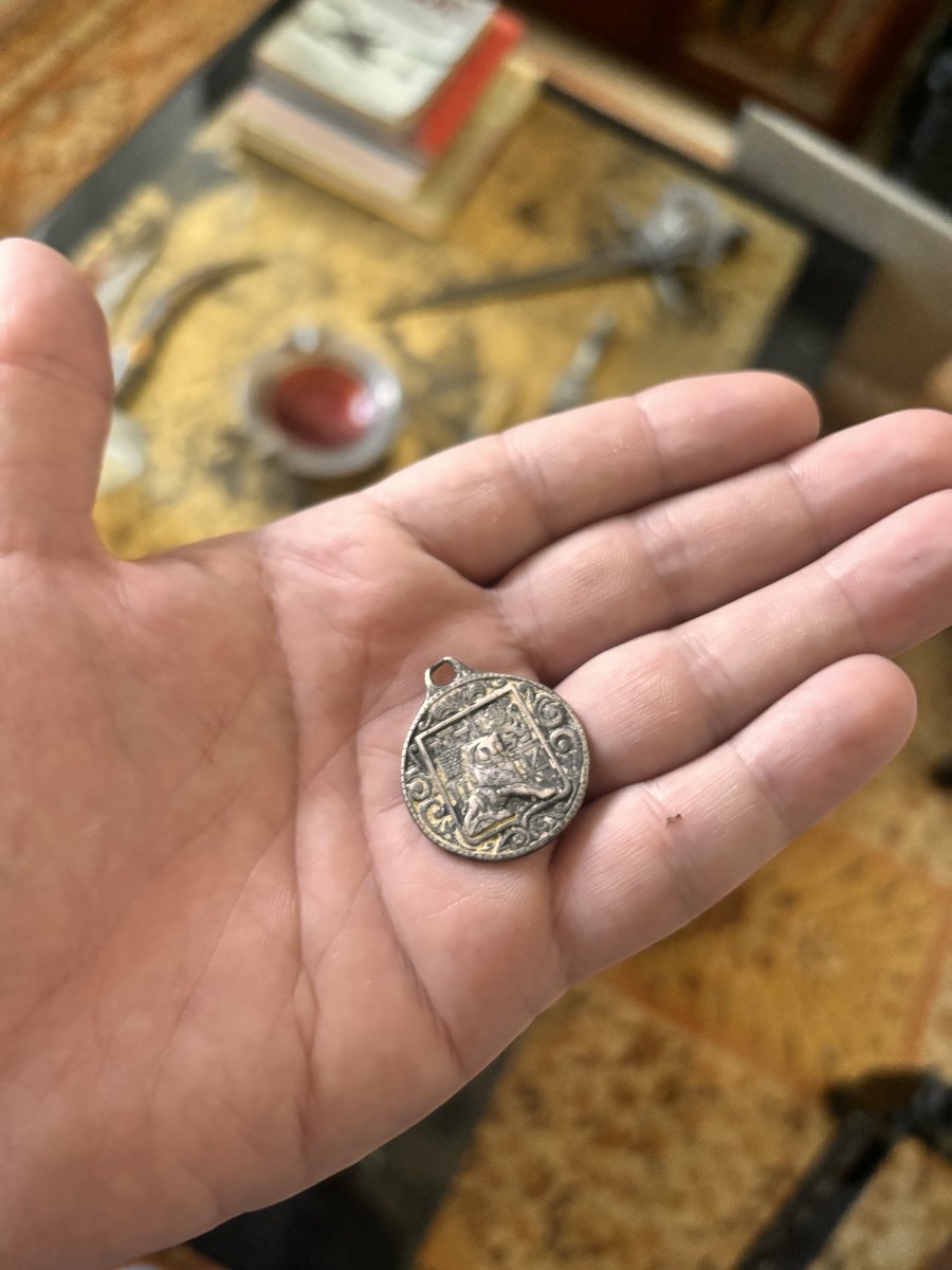 Silver Medal Adorned With The Spanish Royal Coat Of Arms And A Lion-photo-4