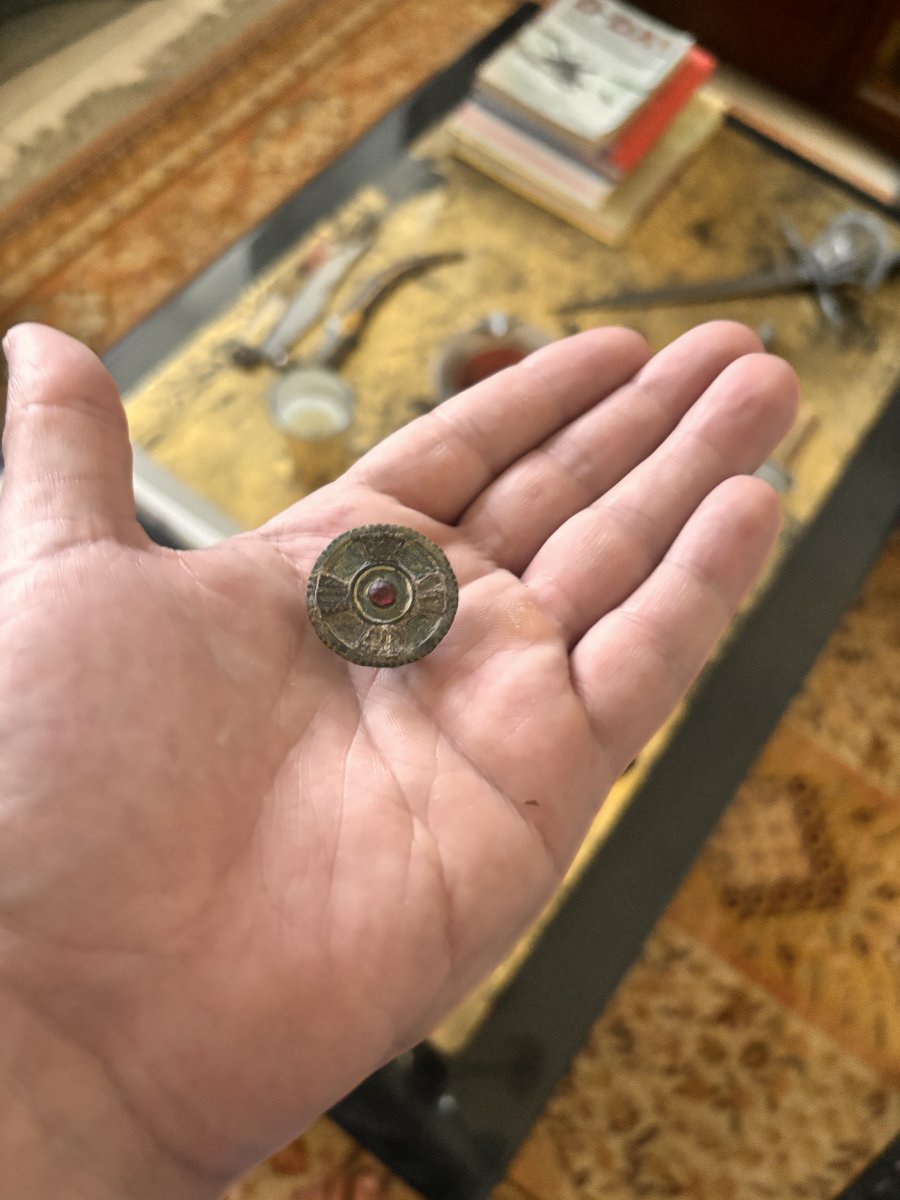 Bronze Roman Button-photo-1