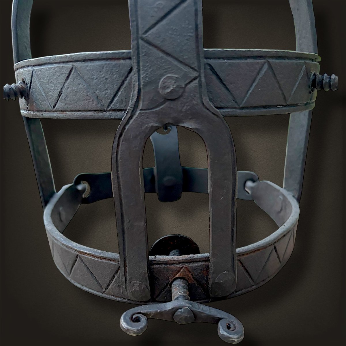 Inquisition Torture Mask-photo-2