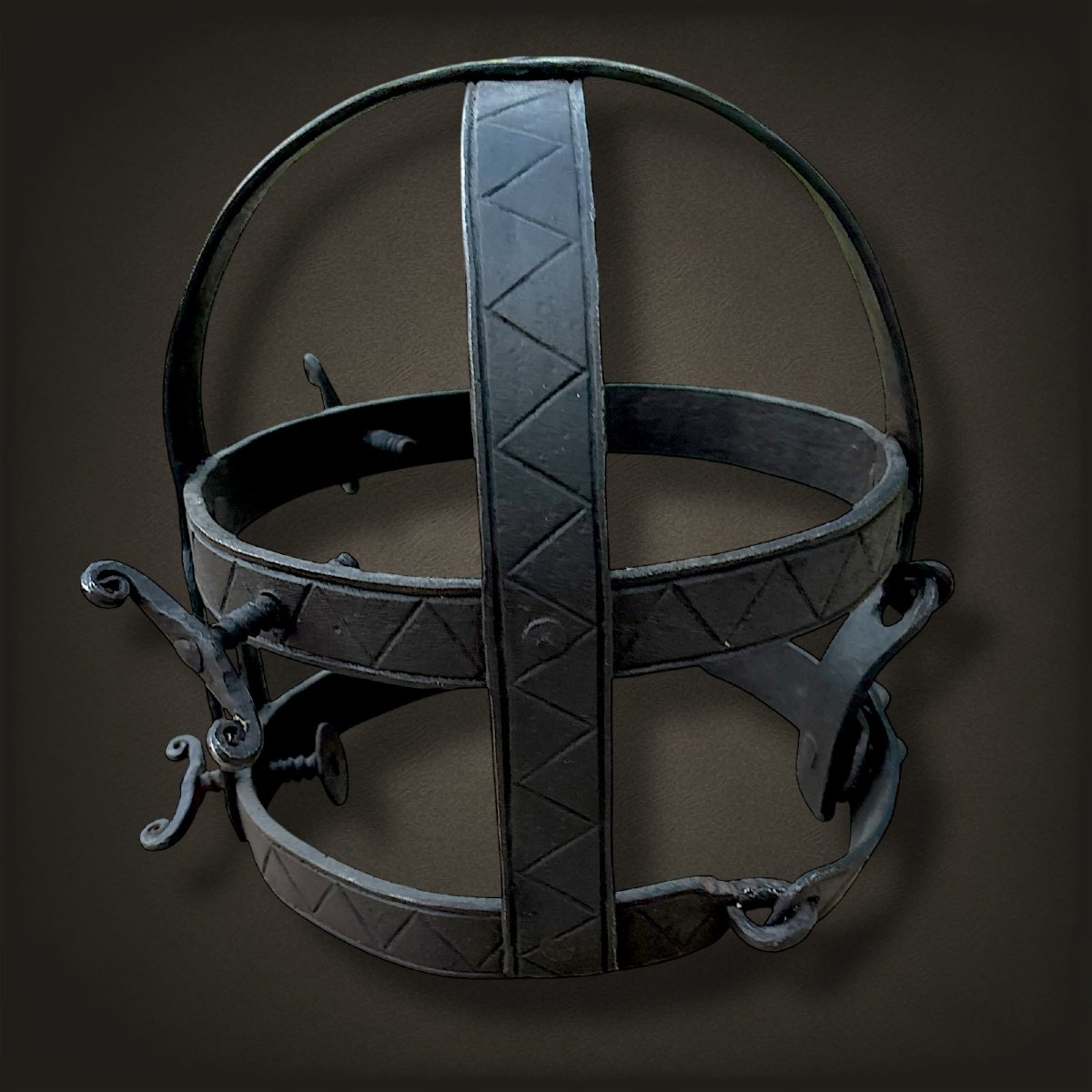 Inquisition Torture Mask-photo-3