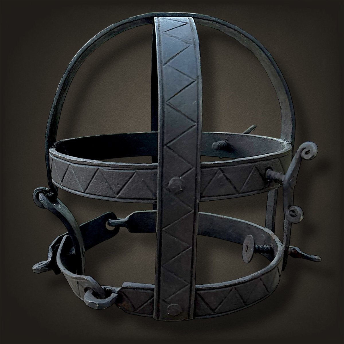 Inquisition Torture Mask-photo-4