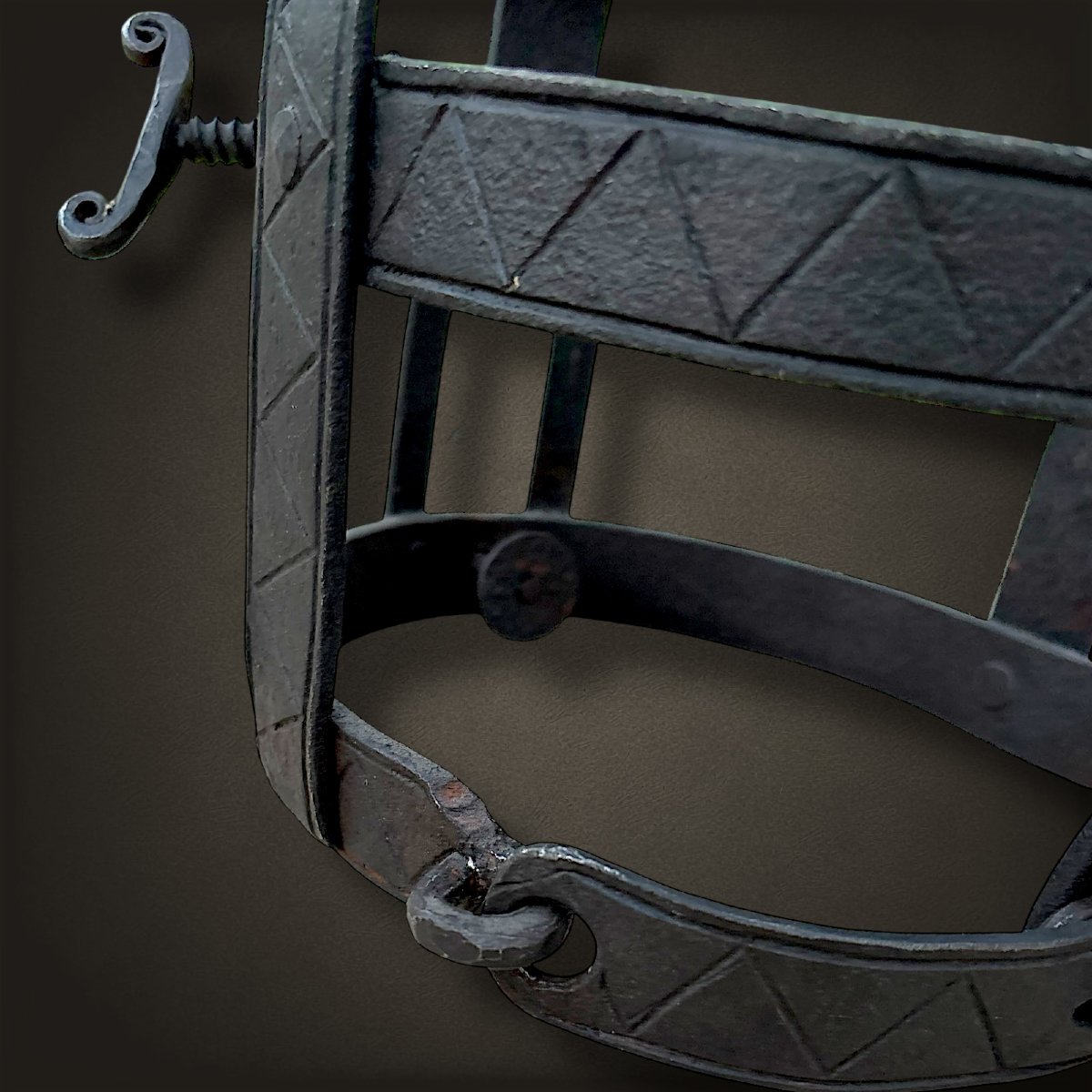 Inquisition Torture Mask-photo-8