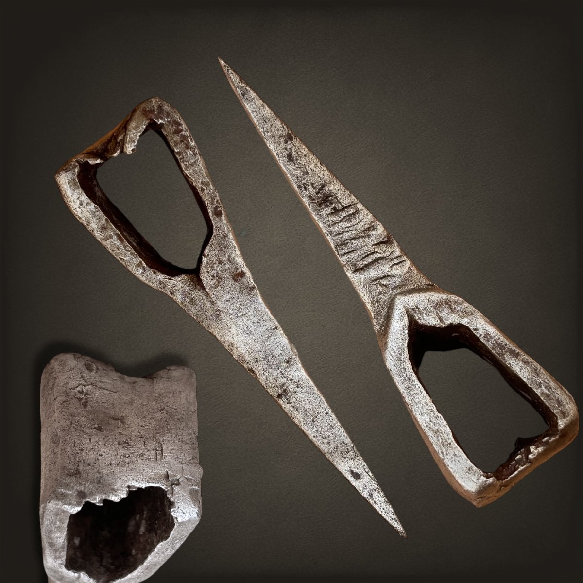 Antique Axe-photo-3