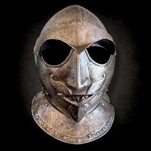Superbe Casque Grotesque du XVIe siècle