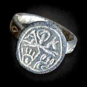Roman Ring