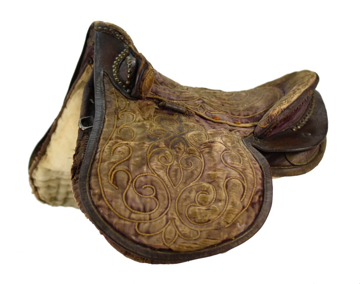 Embroidered Ceremonial Equine Saddle-photo-3
