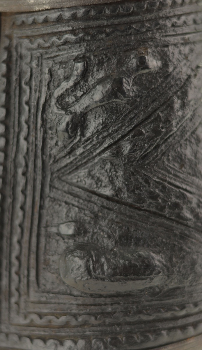 Flacon à poudre « Cuir Bouilli » du nord de l'Italie-photo-3