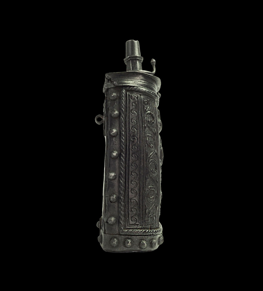 Powder Flask Manufactured In Northern Italy-photo-2