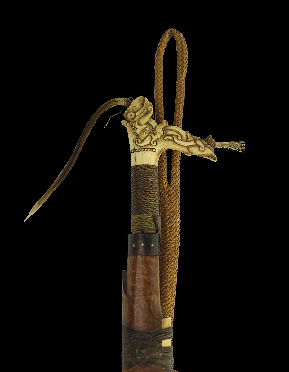 Kayan Mandau, gaucher
