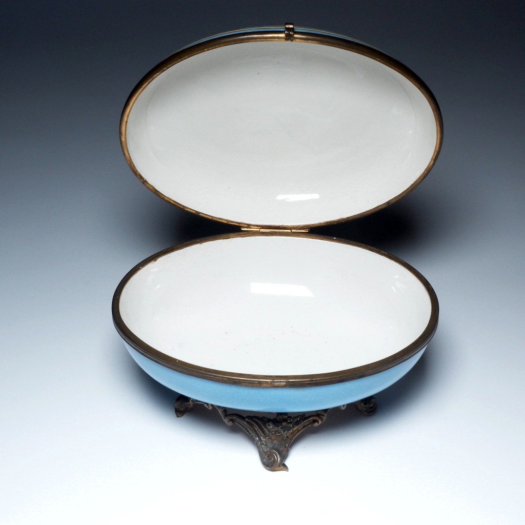 Grande Bonbonnière Française En Porcelaine émaillée Peinte à La Main-photo-1