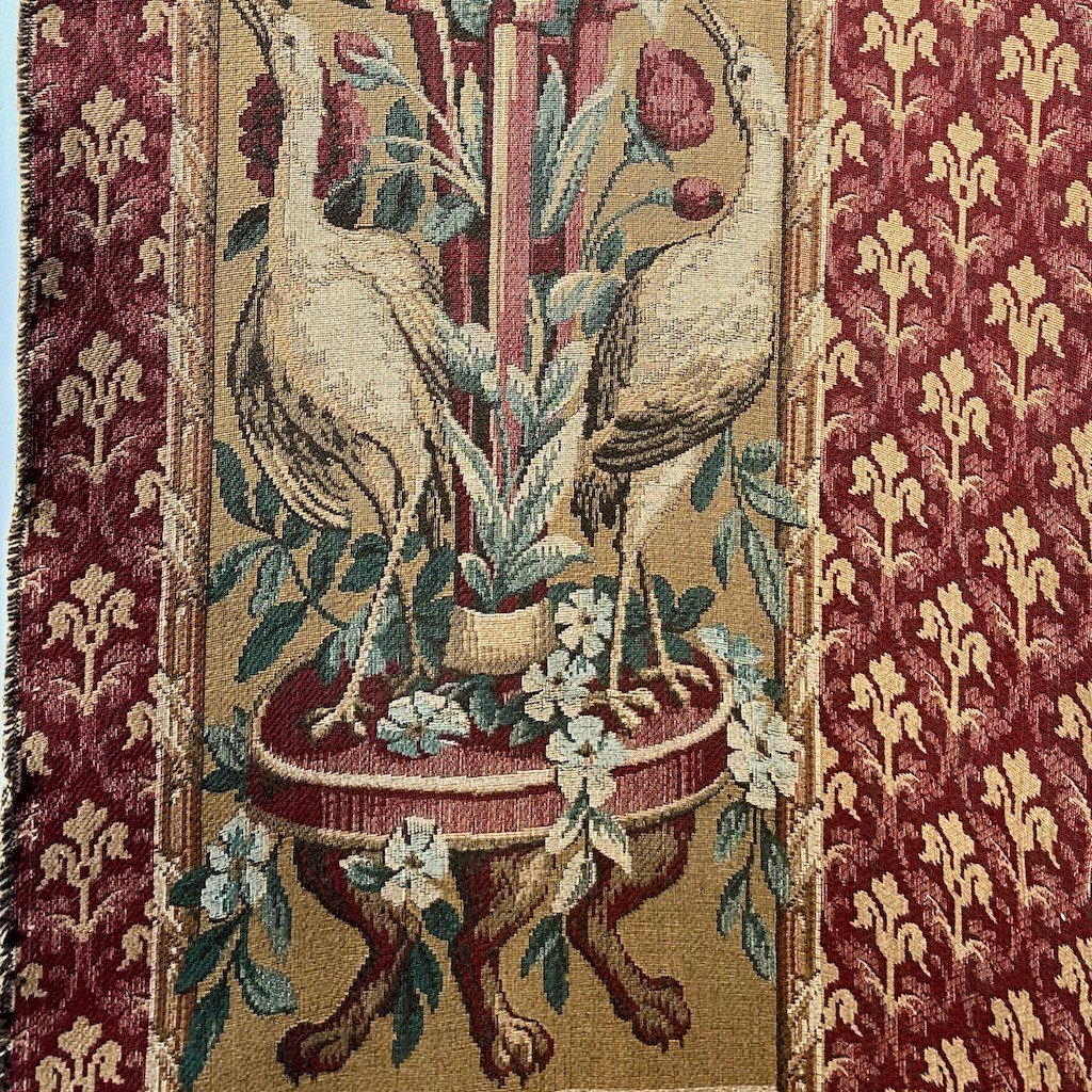 Textiles suspendus français anciens