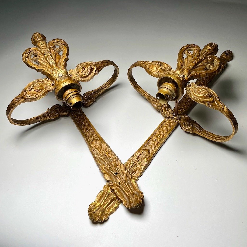 Paire d'appliques françaises en bronze 