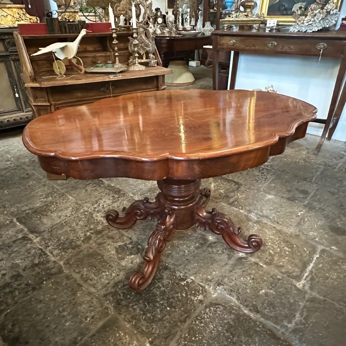 1880s Louis Philippe Mahogany Feather Turtle Shell Shaped Sicilian Side Table-photo-1