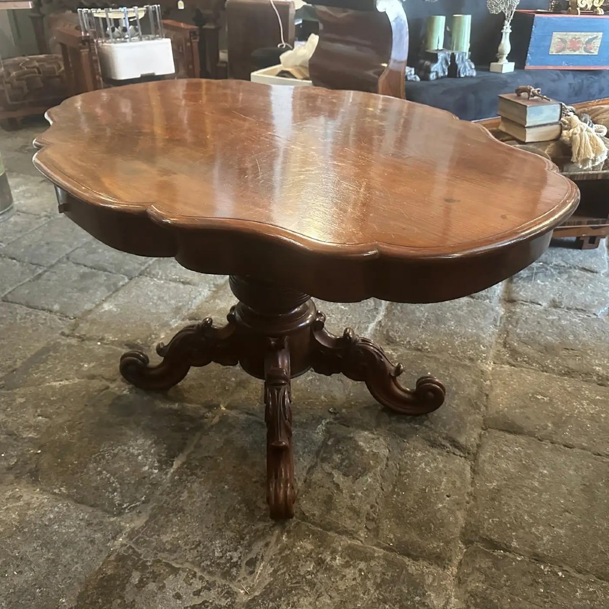1880s Louis Philippe Mahogany Feather Turtle Shell Shaped Sicilian Side Table-photo-3