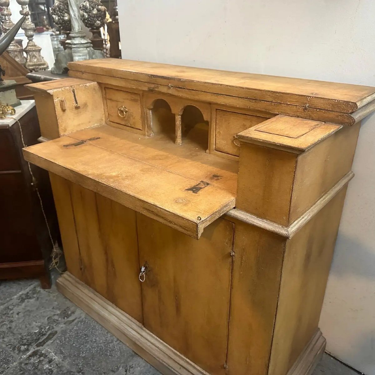 Commode secrétaire d époque Louis Philippe en noyer du 19e siècle - Antiquités Rousseau