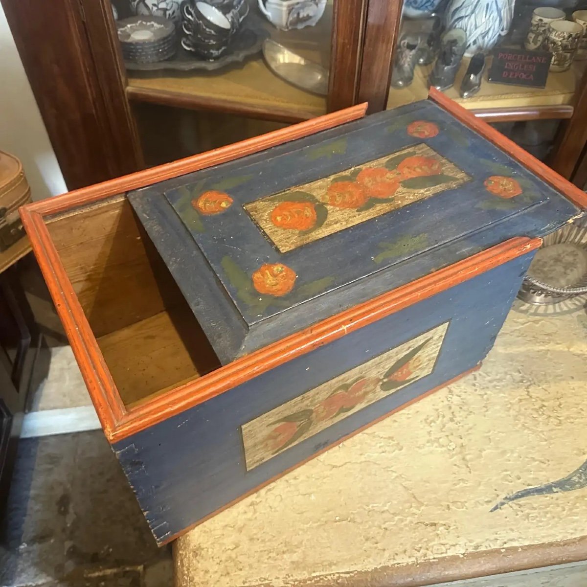 1890s Louis Philippe Red And Blue Lacquered Wood Sicilian Box-photo-4