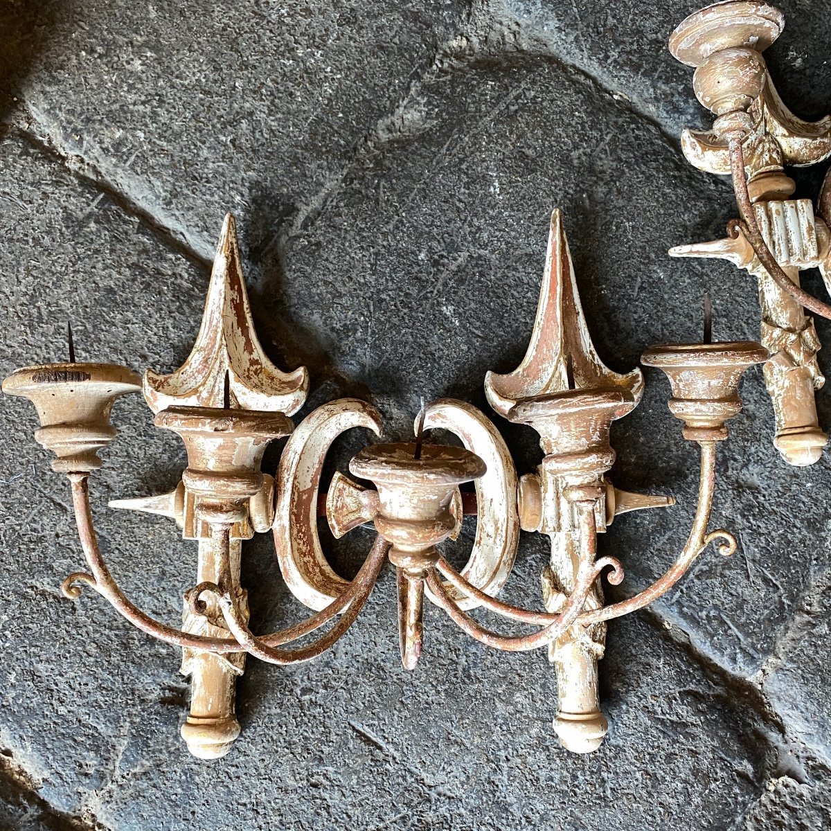 Late 19th Century Tuscan Wall Candelabras In Hand Carved Wood - Set Of 2-photo-4