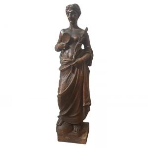 Sculpture Italienne Néoclassique En Noyer Sculpté à La Main Des Années 1850 Représentant Une Ba