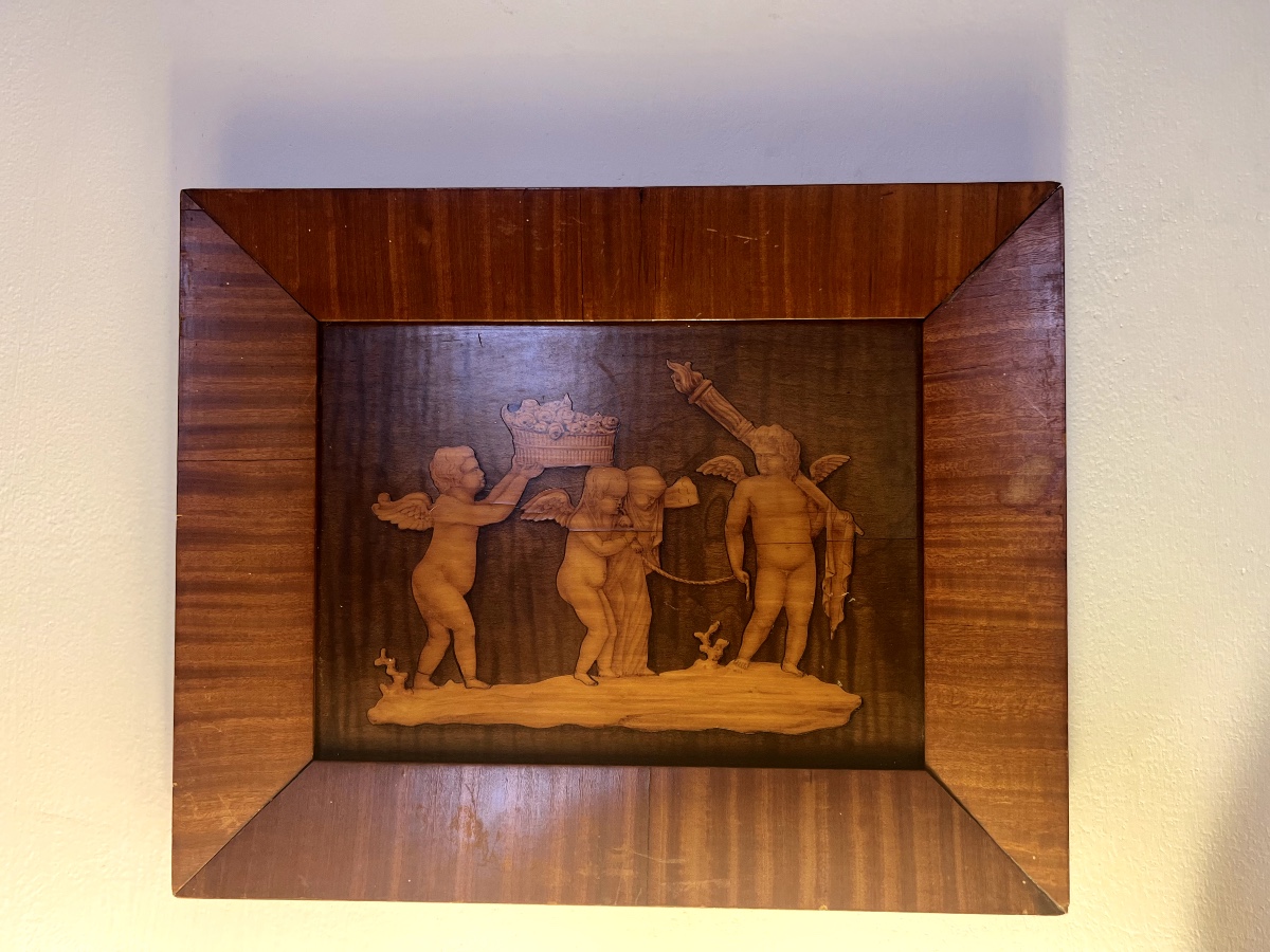 Incrustation En Bois Avec Figures De Putti