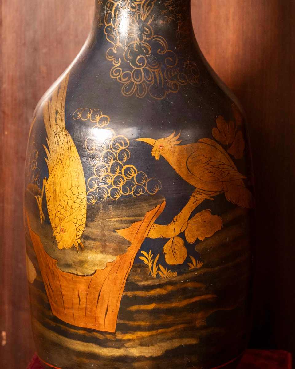 Pair of terracotta vases lacquered in chino isterie-photo-3