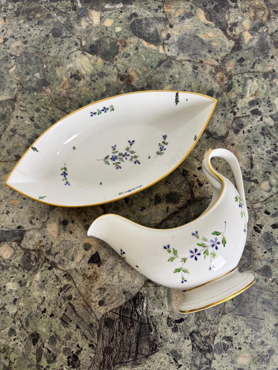 Paris Porcelain Sauce Boat With Tray, Made By Lebon-hallez, With Cornflower Decoration-photo-2