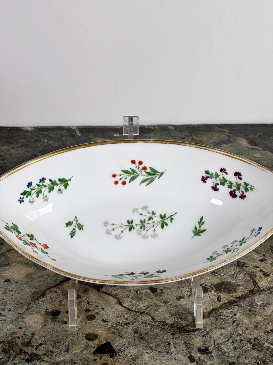 Paris Porcelain Shuttle Cup, Made By Lebon-hallez, With A Scattered Floral Design-photo-3