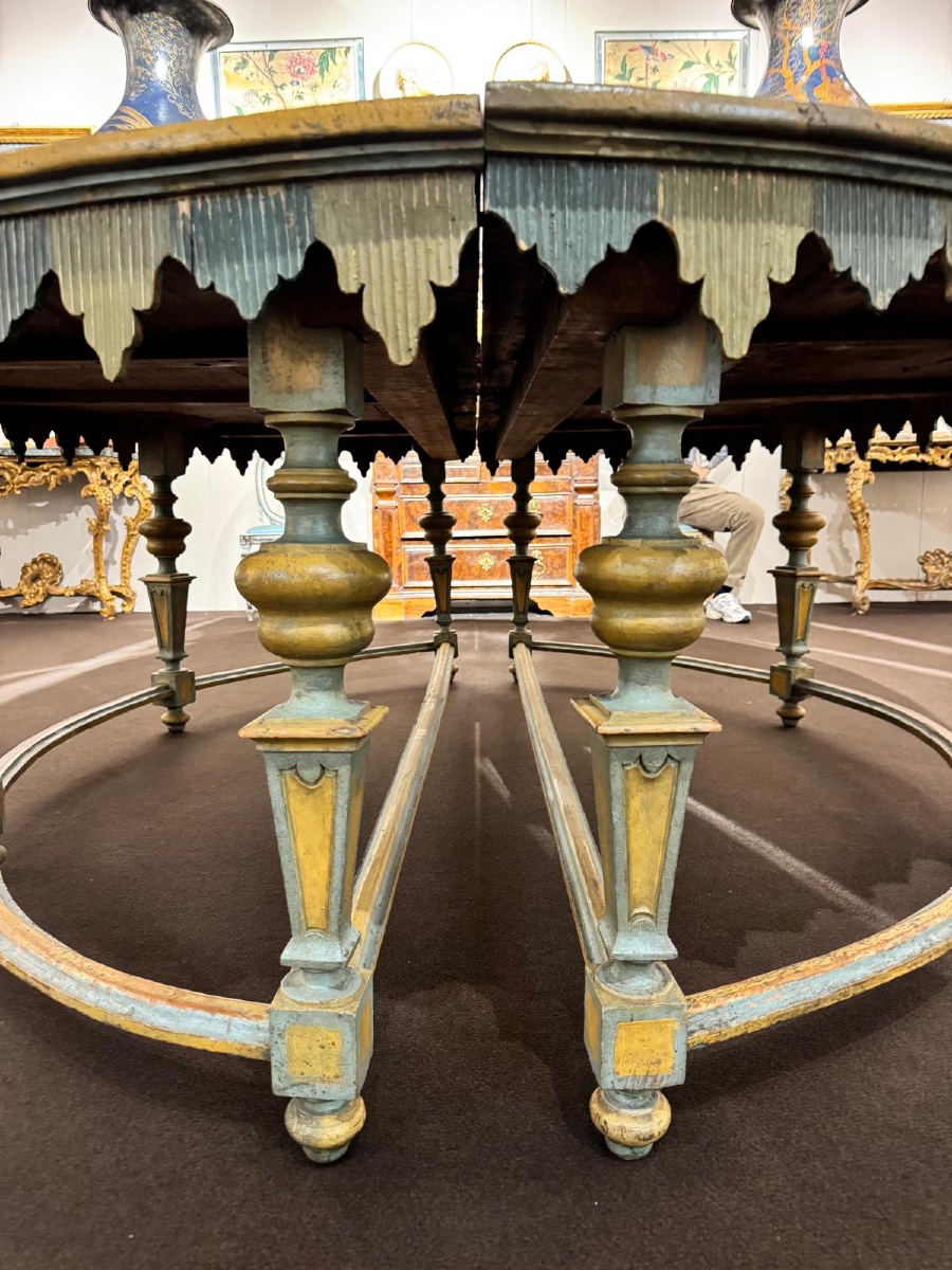 A Table Consisting Of Two Large 17th-century Blue-lacquered Consoles-photo-3