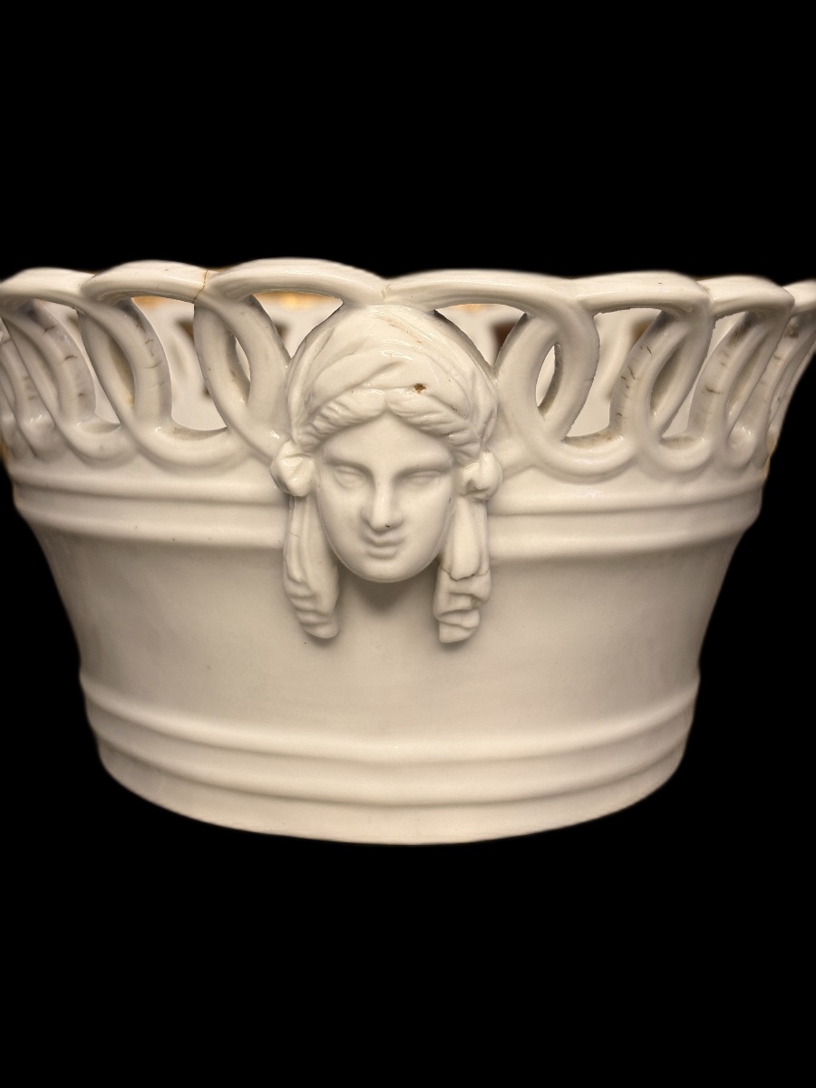 Porcelain Basket With Two Handles Shaped Like Women's Heads. Naples, Royal Factory Of Naples, 17th Century-photo-4