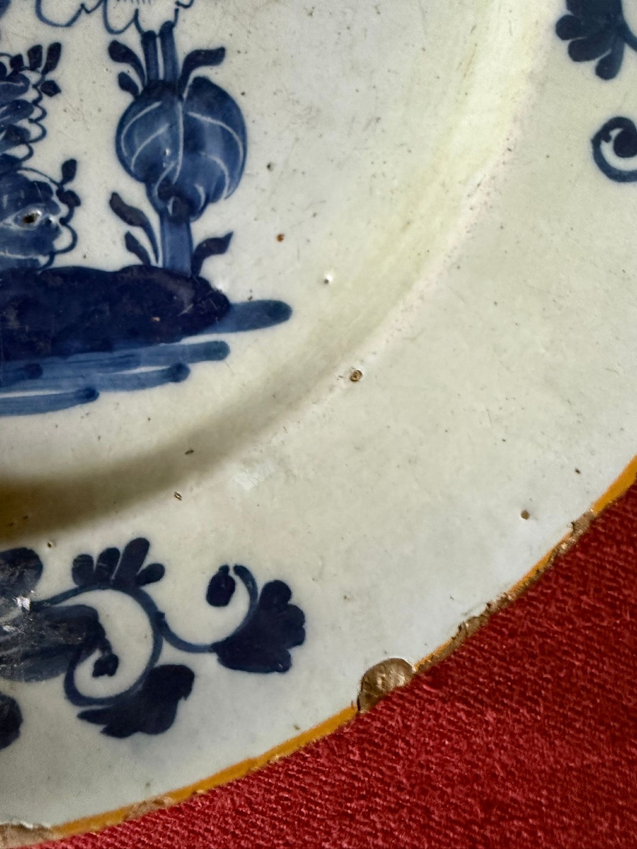 Pair Of 17th-century Delft-style Majolica Plates-photo-6